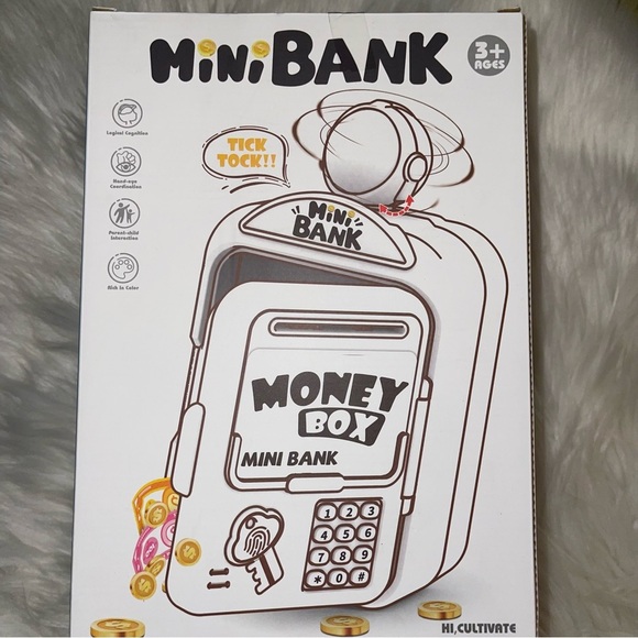 Hello Kitty Smart Lock Password Safe Mini Bank Money Box Piggy Bank New In Box - Picture 8 of 13